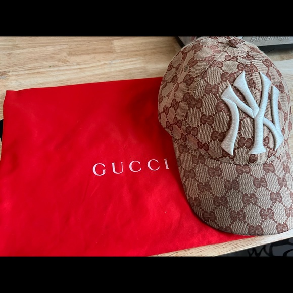 Gucci NY Yankee hat - Picture 2 of 3